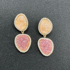 New! Never worn gemstone earrings very light weight.